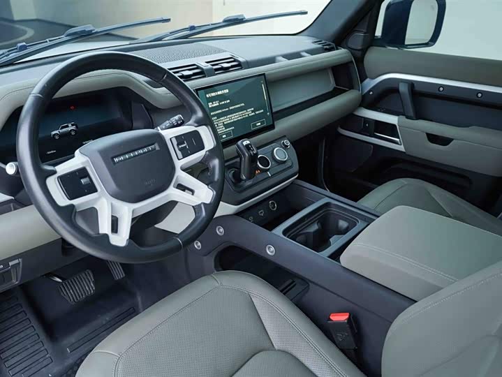 Фото 8 - Land Rover Defender