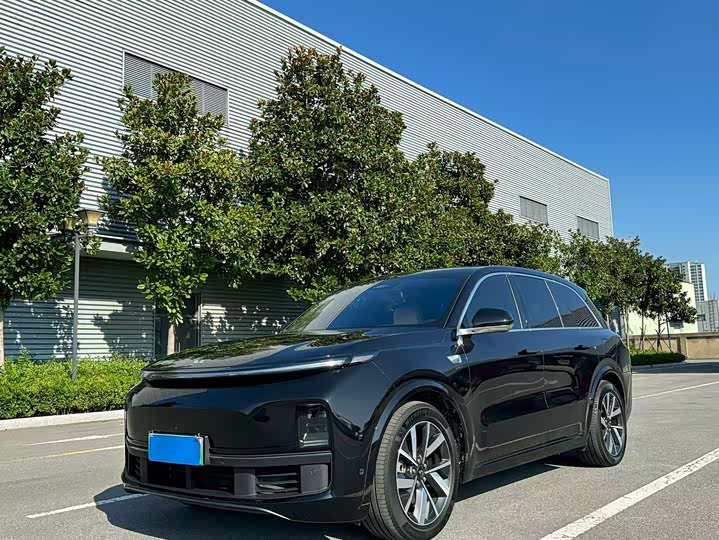 Фото 1 - LiXiang L8