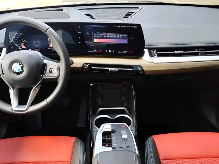 Фото 12 - BMW X1