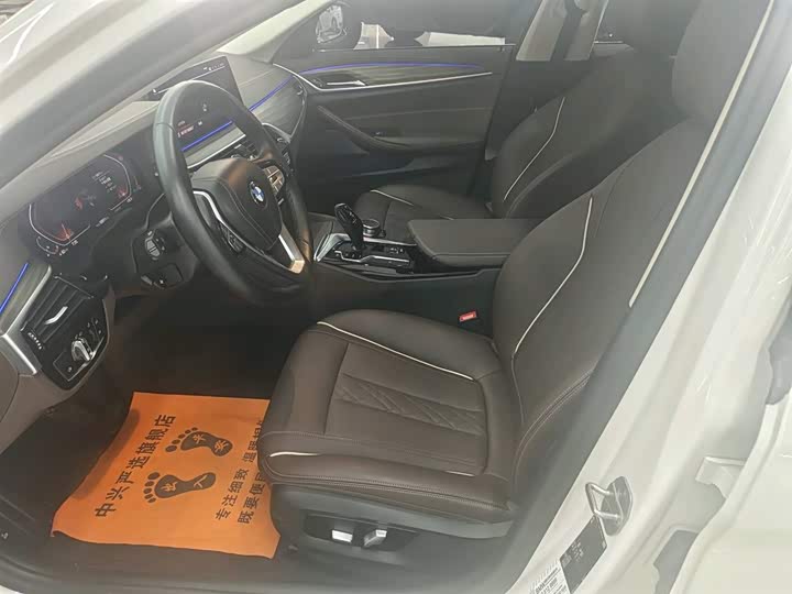 Фото 12 - BMW 5 Series