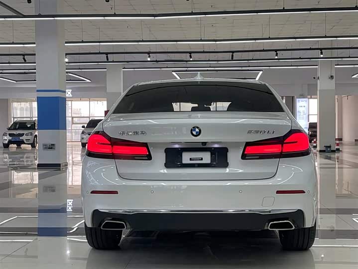 Фото 5 - BMW 5 Series