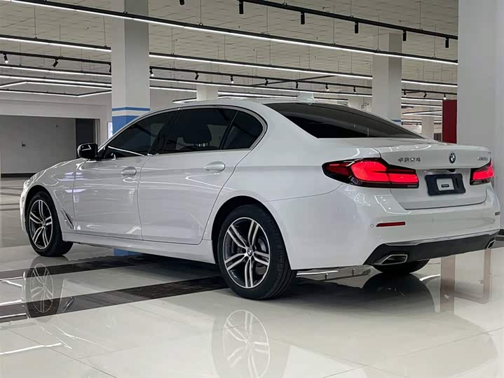 Фото 7 - BMW 5 Series