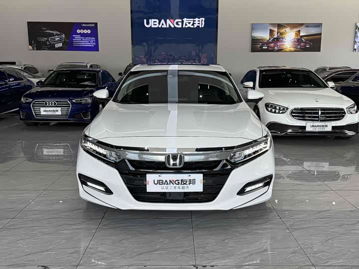 Фото 2 - Honda Accord