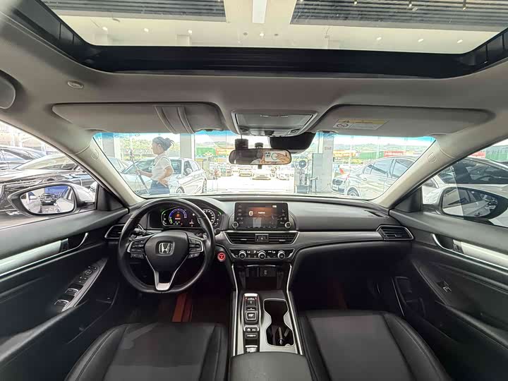 Фото 9 - Honda Accord