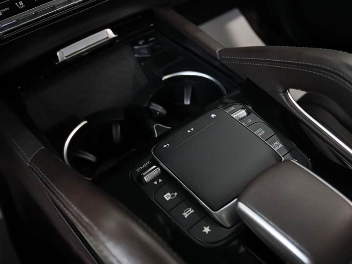 Фото 13 - Mercedes-Benz GLE-Class