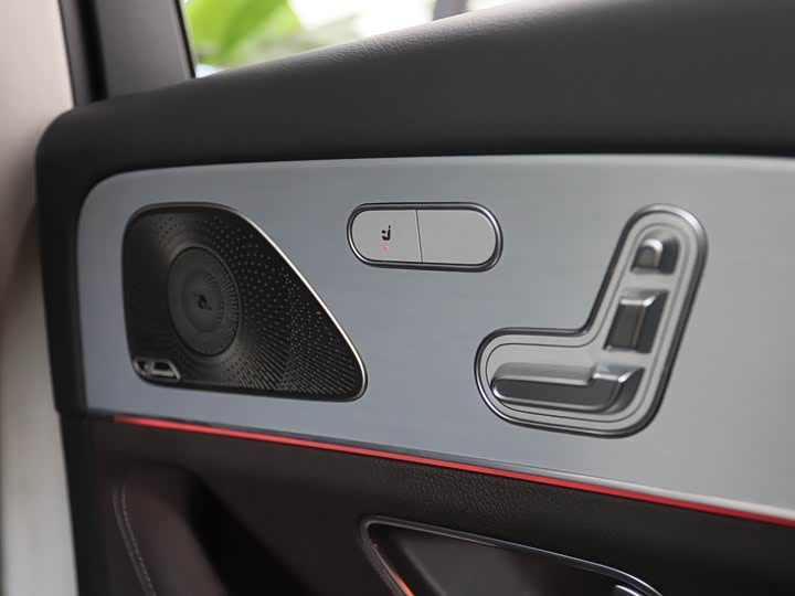 Фото 16 - Mercedes-Benz GLE-Class