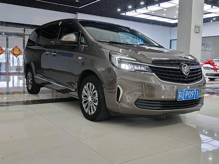 Фото 4 - Buick GL8 ES