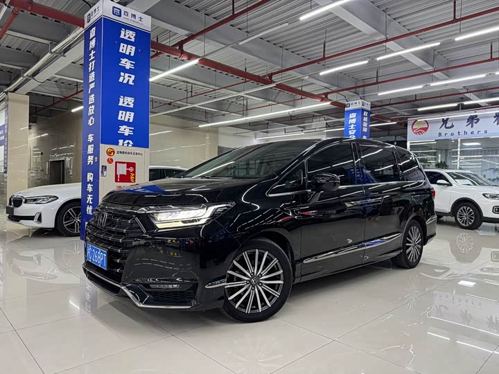 Фото 1 - Honda Elysion