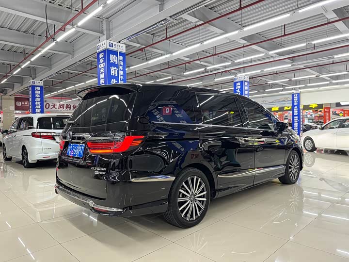 Фото 13 - Honda Elysion