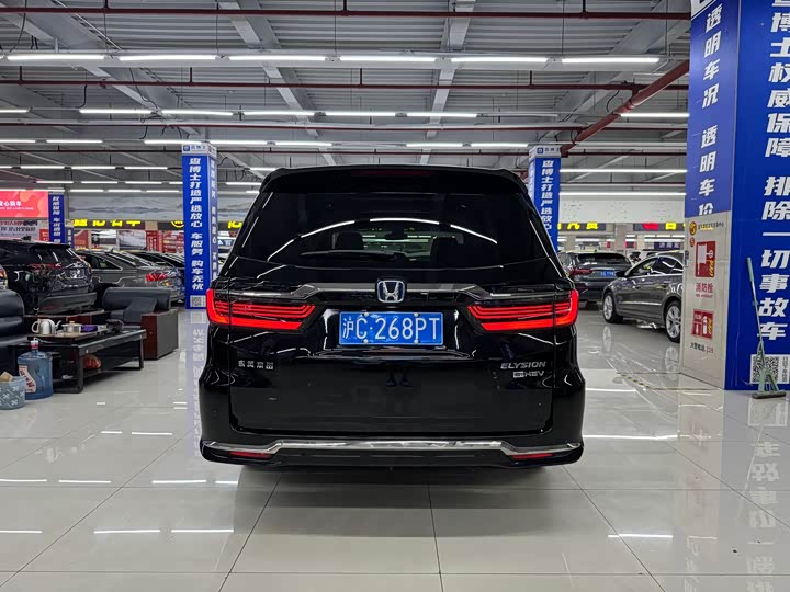 Фото 14 - Honda Elysion