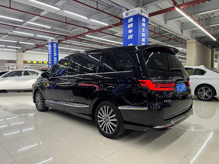 Фото 15 - Honda Elysion