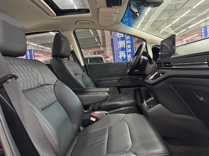 Фото 9 - Honda Elysion