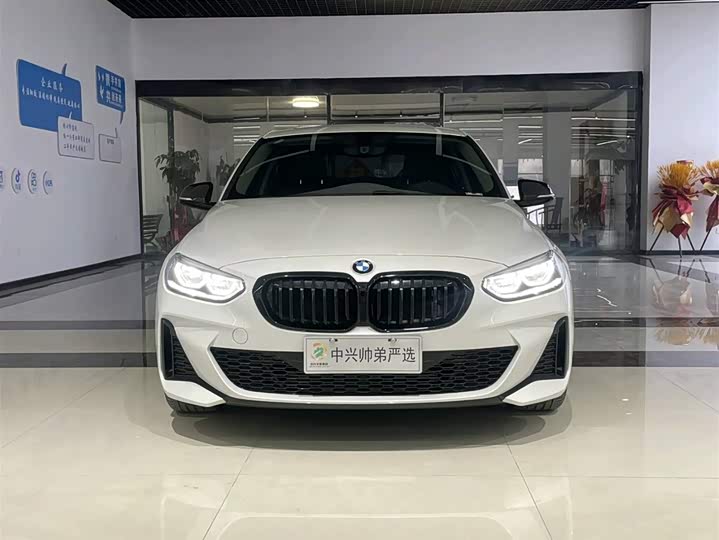 Фото 3 - BMW 1 Series