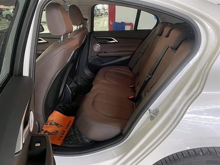 Фото 8 - BMW 1 Series