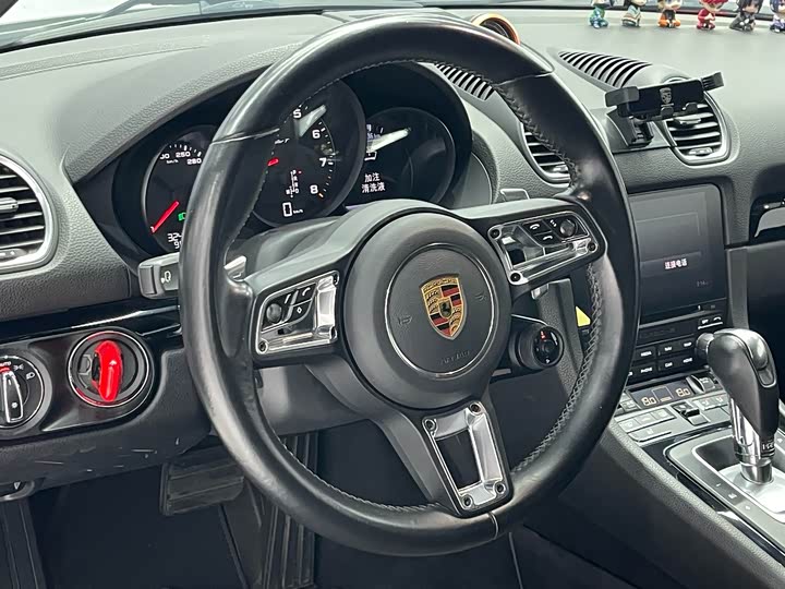 Фото 4 - Porsche 718