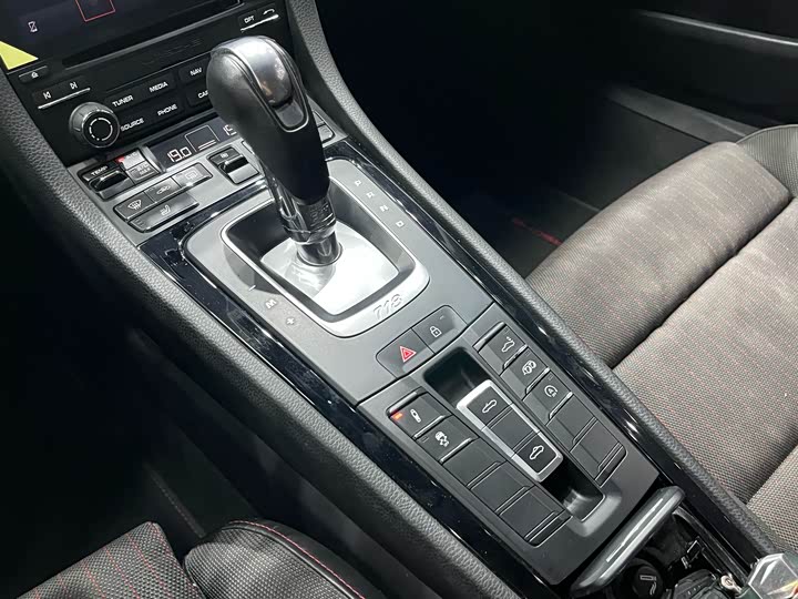 Фото 8 - Porsche 718