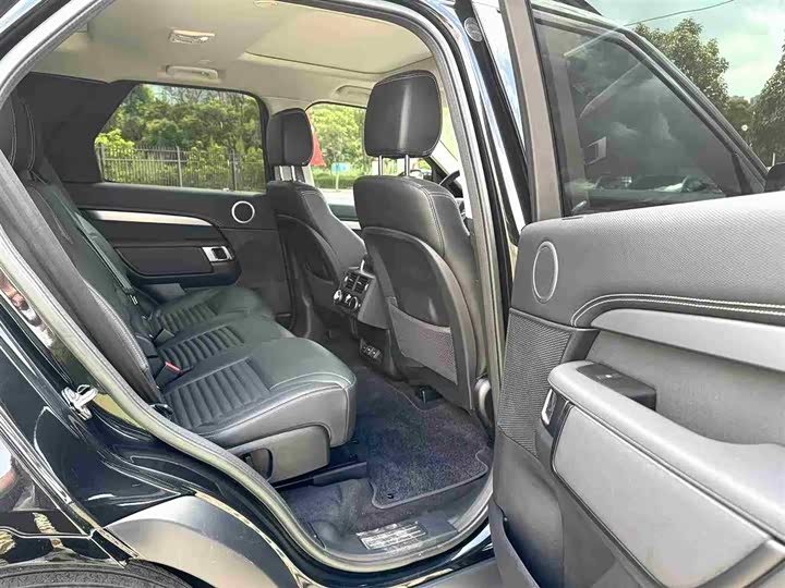 Фото 12 - Land Rover Discovery