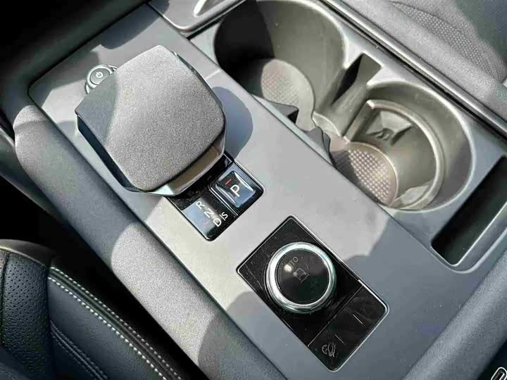 Фото 5 - Land Rover Discovery