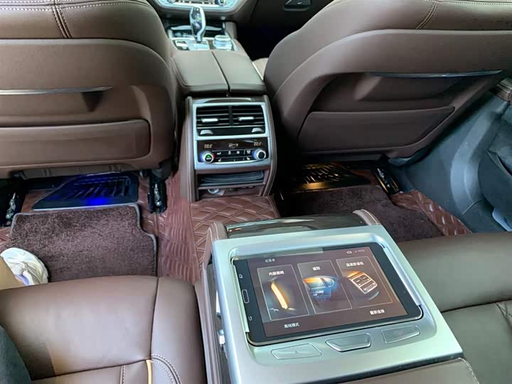 Фото 23 - BMW 7 Series