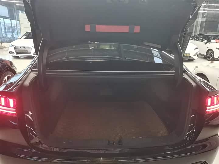 Фото 19 - BYD Han