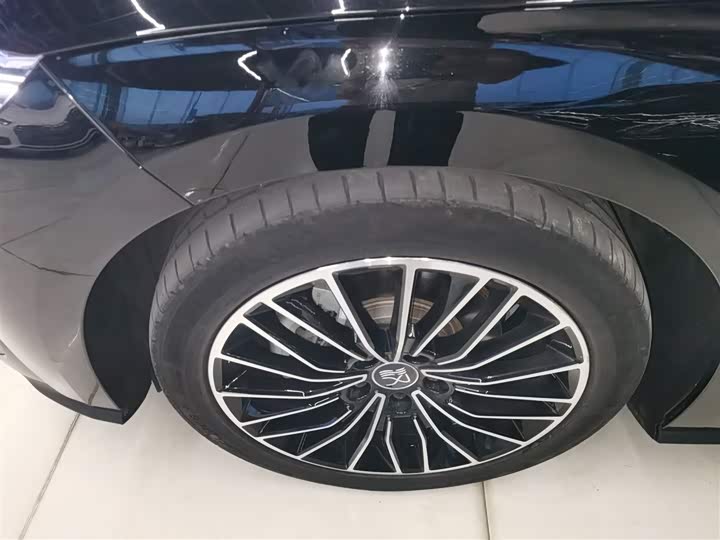 Фото 23 - BYD Han