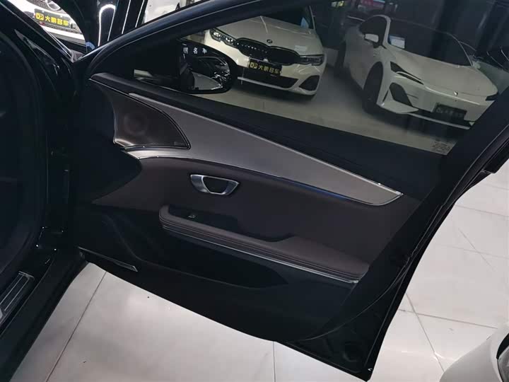 Фото 26 - BYD Han