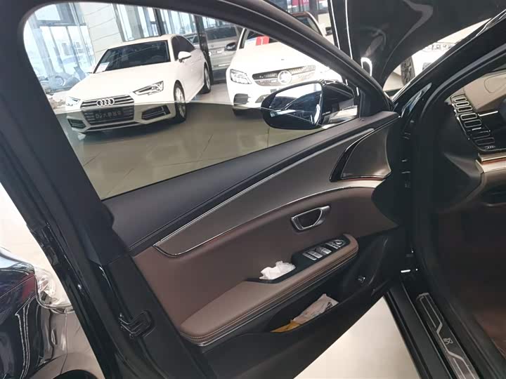 Фото 28 - BYD Han