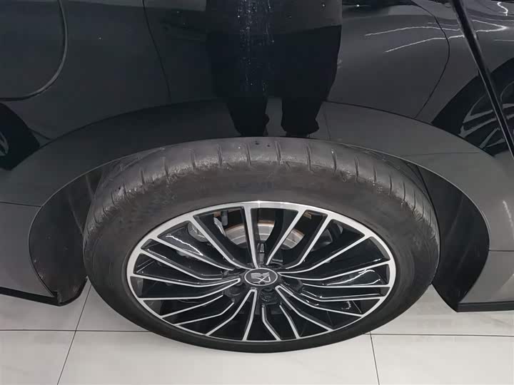 Фото 30 - BYD Han