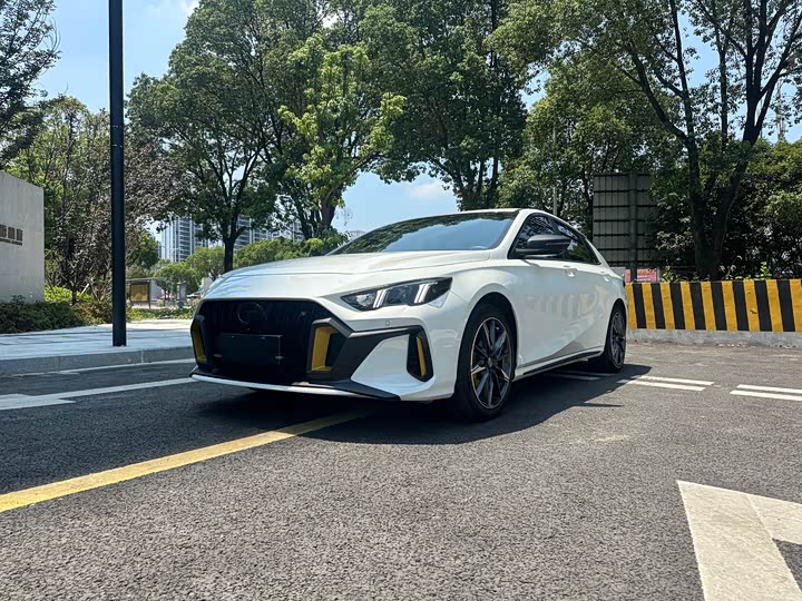 Фото 2 - GAC Trumpchi Empow R