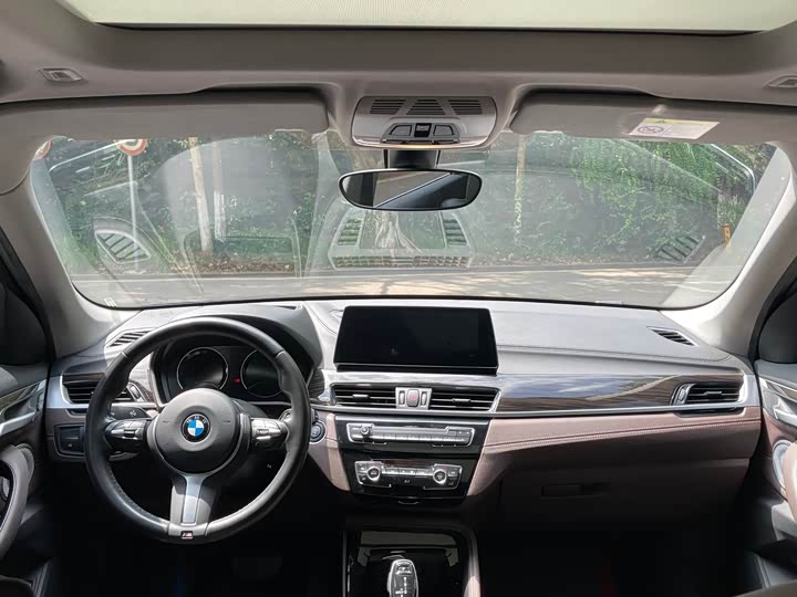 Фото 12 - BMW X1