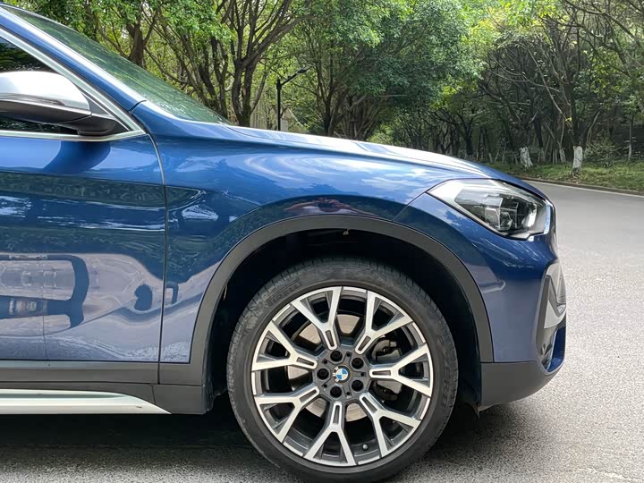 Фото 8 - BMW X1