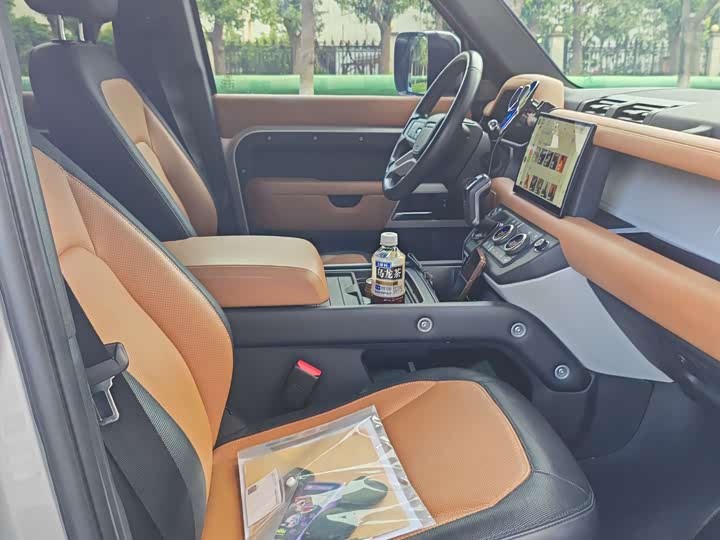 Фото 4 - Land Rover Defender