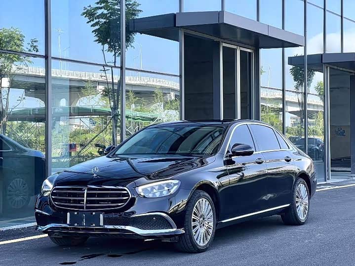 Фото 1 - Mercedes-Benz E-Class