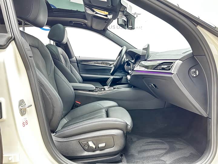 Фото 21 - BMW 6 Series GT