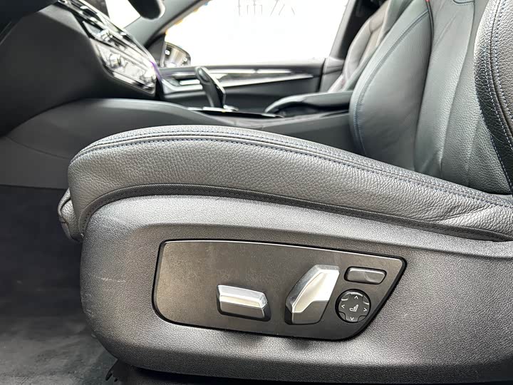 Фото 6 - BMW 6 Series GT