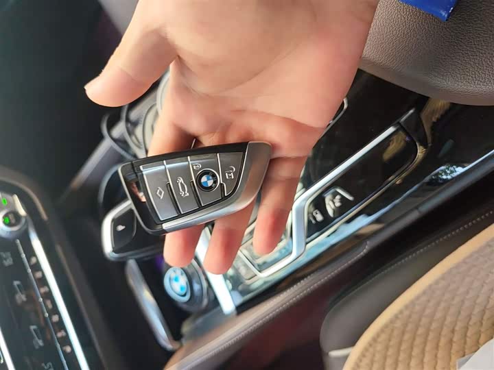 Фото 12 - BMW 5 Series Hybrid