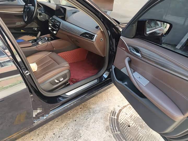 Фото 20 - BMW 5 Series Hybrid