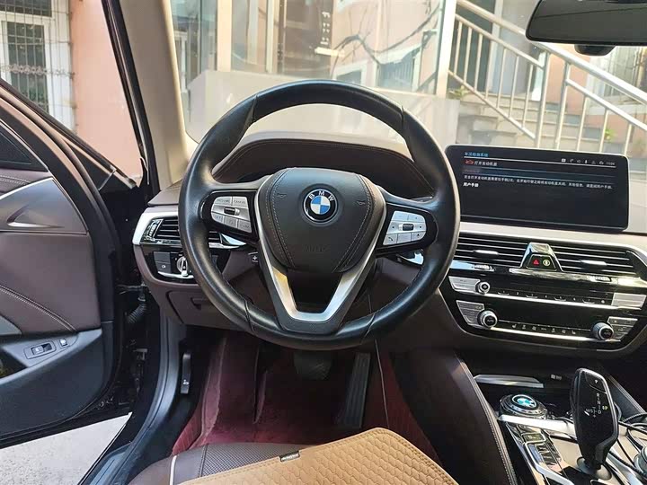 Фото 3 - BMW 5 Series Hybrid