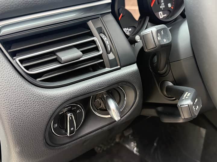 Фото 15 - Porsche Macan