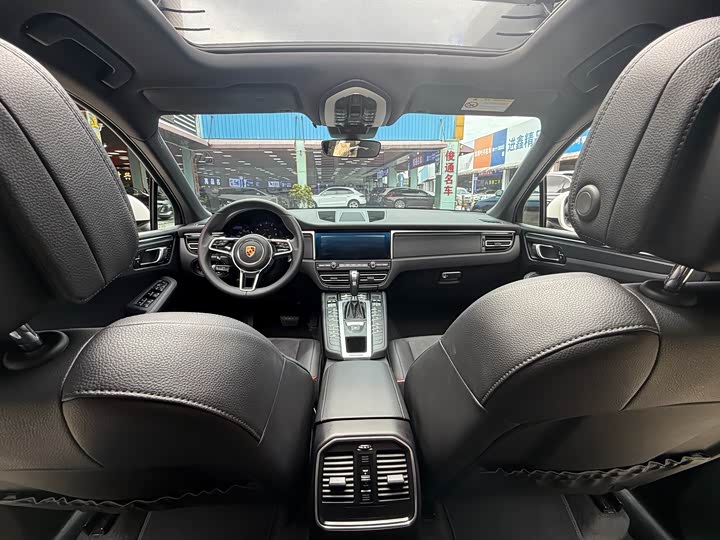 Фото 16 - Porsche Macan