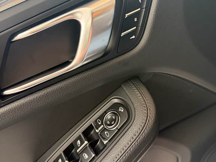 Фото 17 - Porsche Macan