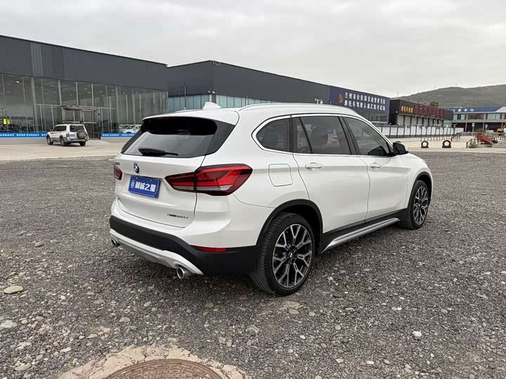 Фото 5 - BMW X1