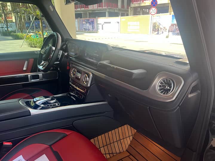 Фото 11 - Mercedes-Benz G-Class AMG