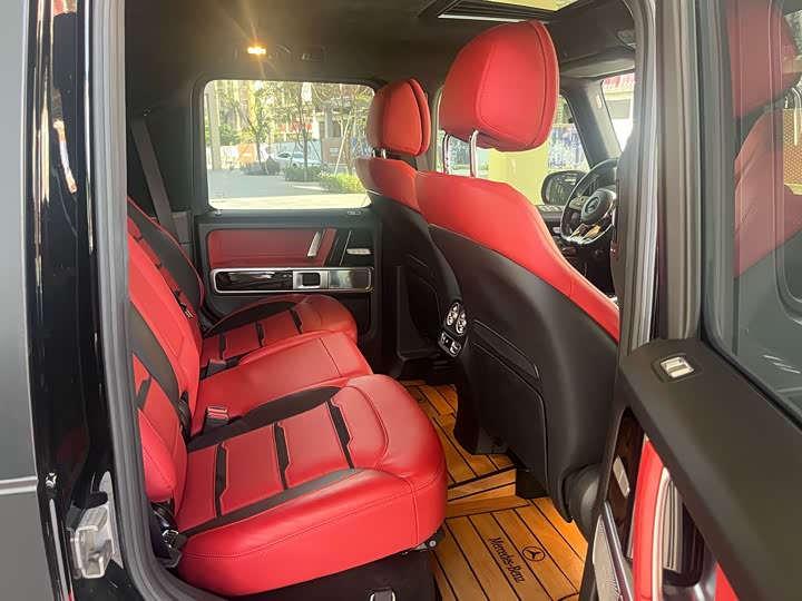 Фото 12 - Mercedes-Benz G-Class AMG