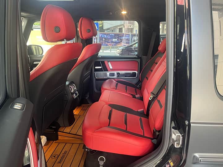 Фото 8 - Mercedes-Benz G-Class AMG