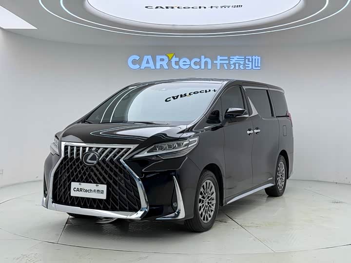 Фото 1 - Lexus LM