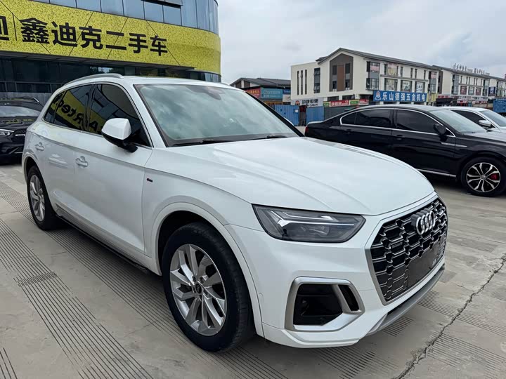 Фото 3 - Audi Q5L