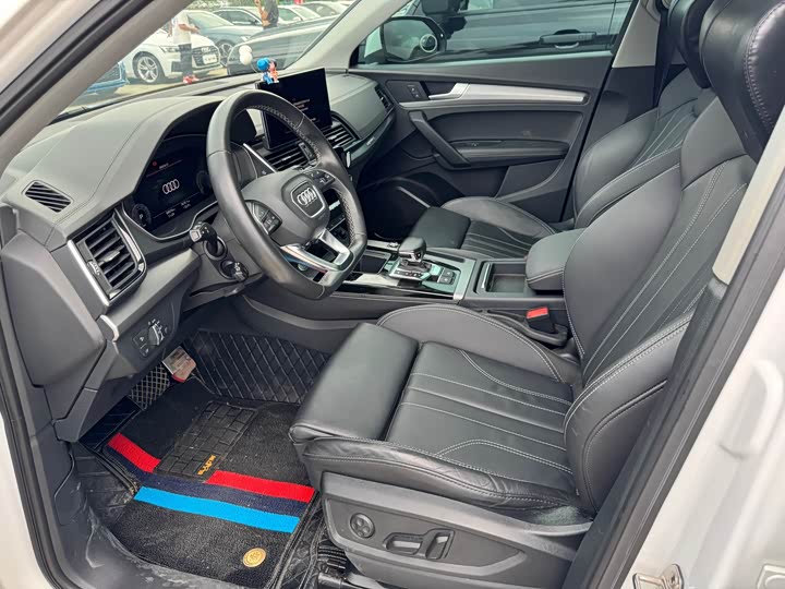 Фото 4 - Audi Q5L