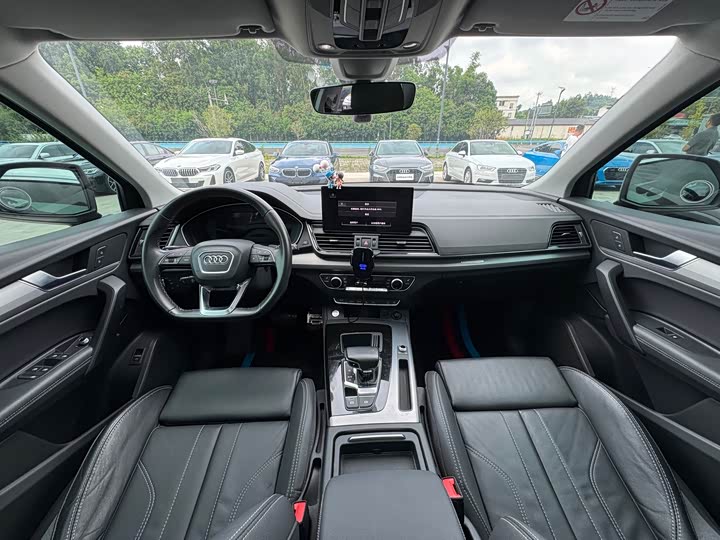 Фото 7 - Audi Q5L