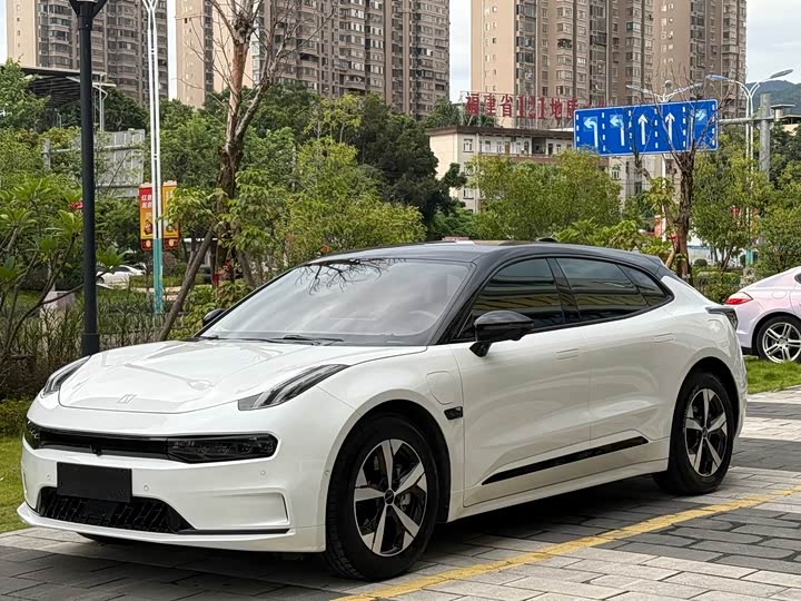 Фото 1 - Zeekr 001